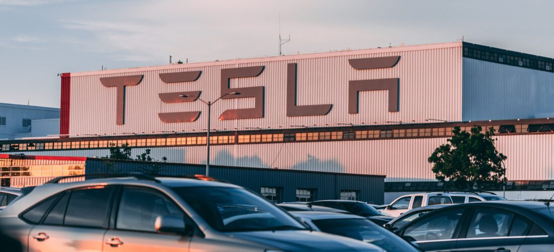 Tesla, het merk dat de auto-industrie veranderde