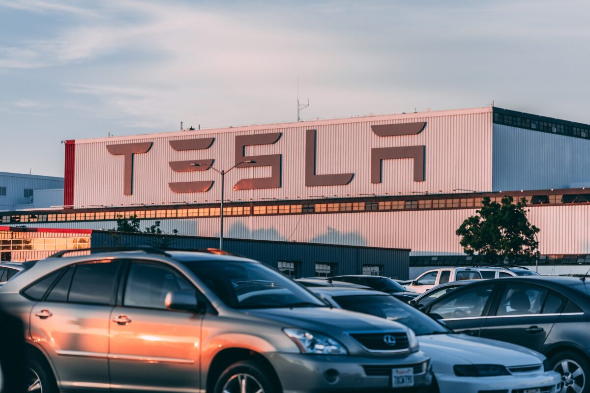 Tesla, het merk dat de auto-industrie veranderde