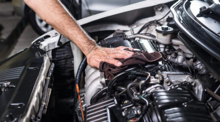 Bedrijfswagen motor kapot? Wanneer revisie slimmer is dan vervangen
